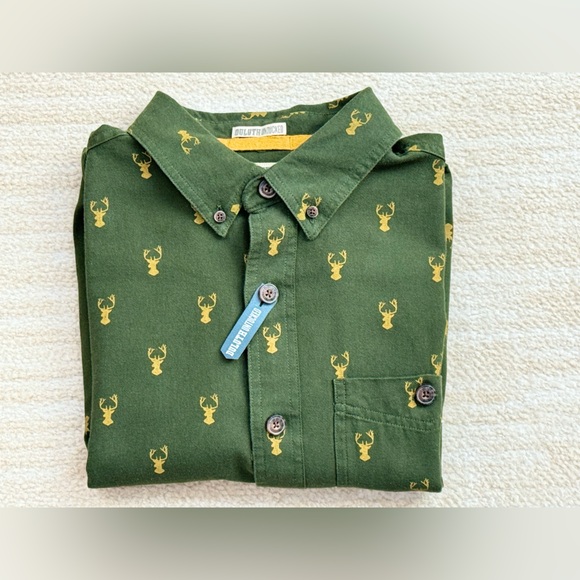 Duluth Untucked Relaxed Fit Button Down Shirt, Deer Head Graphics, Men’s Size M - Picture 13 of 13